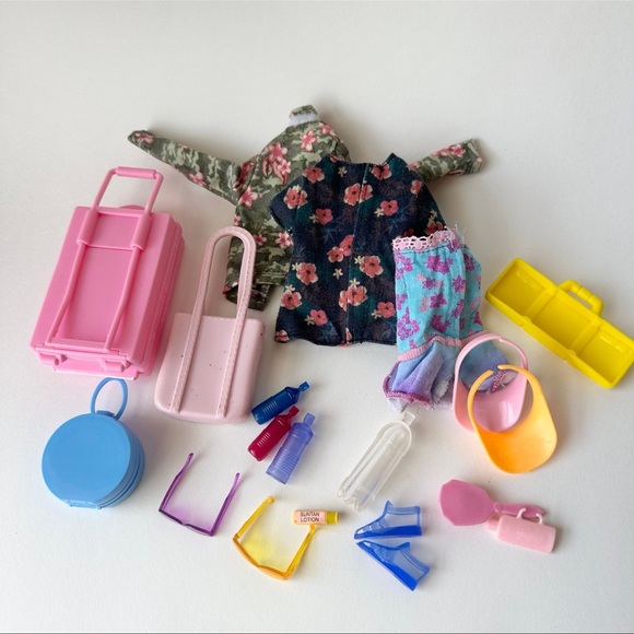 Barbie Travel Accessories - Picture 5 of 5